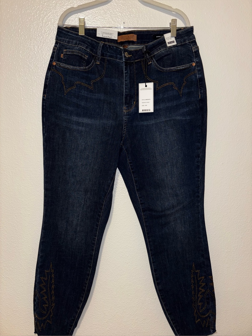 Judy Blue High Waist Western Embroidery Detail Skinny 16W NWT - Picture 2 of 9